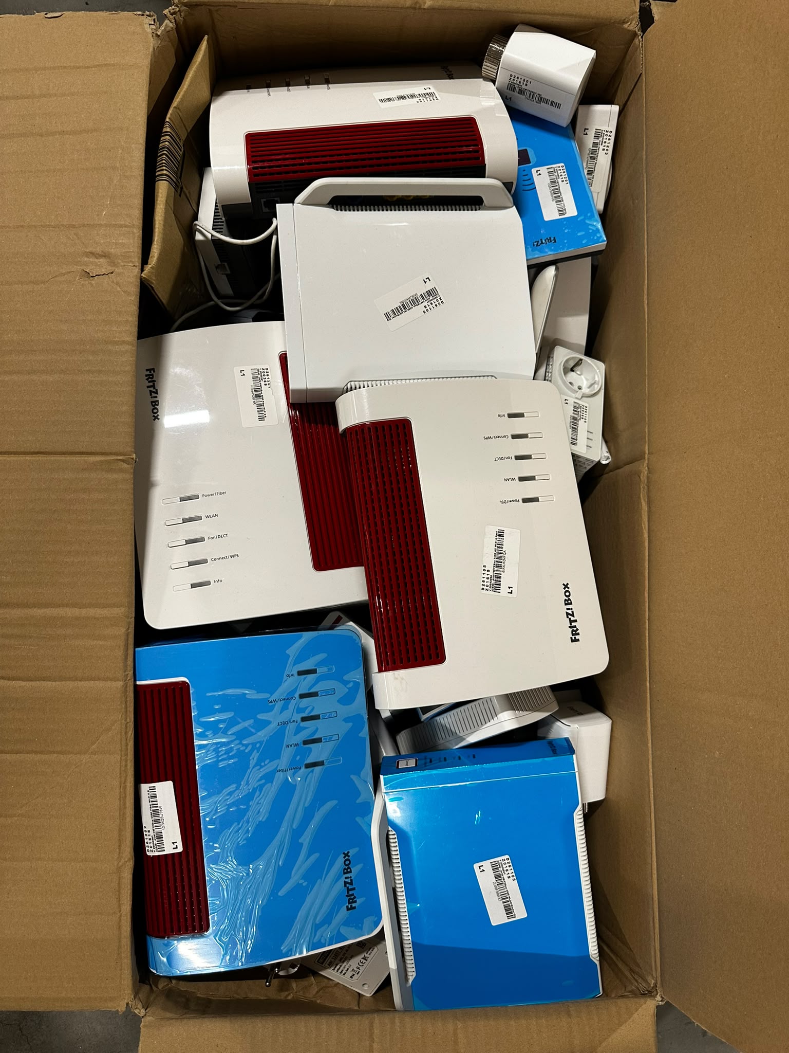 BOX BC – 85 sztuk routerów i urządzeń sieciowych FRITZ!Box